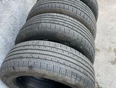 Шины 215/60/R17 износ резины 30%