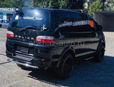 Mitsubishi L 400