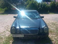 Mercedes-Benz 200-Series