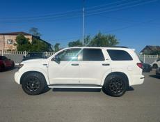 Toyota Sequoia