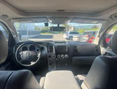 Toyota Sequoia