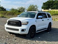 Toyota Sequoia