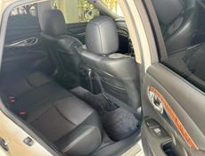 Nissan fuga