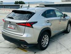 Lexus RS