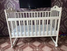 Продаётся кровать 120Х60 с матрасом 