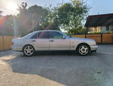 Mercedes-Benz E-Класс