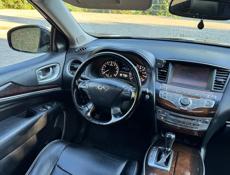 Infiniti QX56