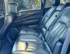 Infiniti QX56