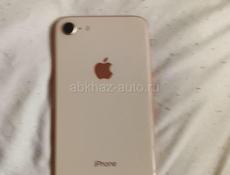 Продаю срочно iPhone 8