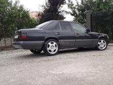 Mercedes-Benz 124