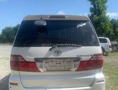 Toyota Alphard объем 2,4 