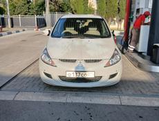 Mitsubishi Grandis