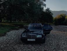 Mercedes-Benz 124