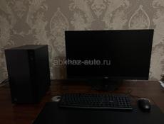Компьютер вместе с монитором  