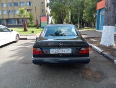 Mercedes-Benz 124
