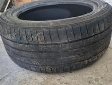 255/45 r18