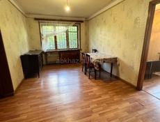 Двухкомнатная квартира с гаражом на Колосе 