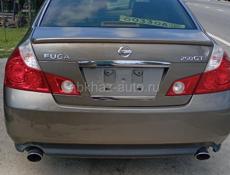 Nissan fuga