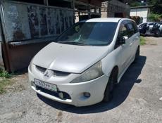 Mitsubishi Grandis
