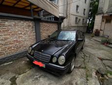 Mercedes-Benz E-Класс