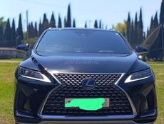 Lexus RS
