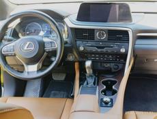 Lexus RS