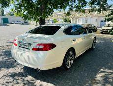 Nissan fuga