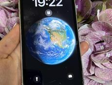 Продаю айфон 11