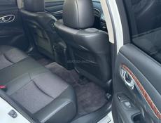 Nissan fuga
