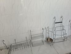 Рейлинг для кухни и полочки для него в ассортименте