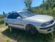 Mitsubishi Carisma