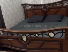 Продаю кровать и шкаф 