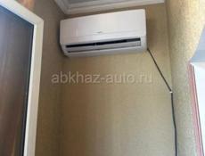 Здаю квартиру в сухуми  на турбазе возле санаторий МВО    есть все для прожевание +79653957050 вайфай кондиционер  ,горячая холодная вода море через дороггу 