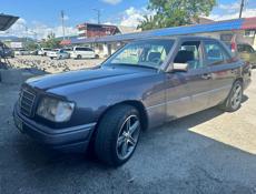 Mercedes-Benz 124