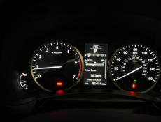 Lexus RS
