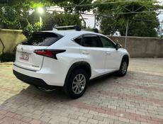 Lexus RS