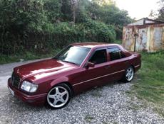 Mercedes-Benz 124