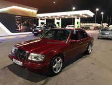 Mercedes-Benz 124