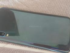 Samsung galaxy A50.  64 GB