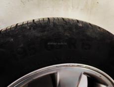 Продаю 4 покрышки с дисками 195/65 R15 от Марк 2