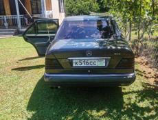 Mercedes-Benz 124
