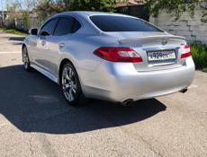 Nissan fuga