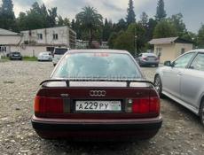 Audi 100