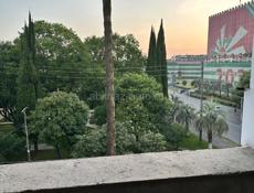Продаем квартиру в центре города Сухум