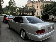 Mercedes-Benz E-Класс
