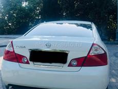 Nissan fuga