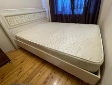 Кровать с матрасом 