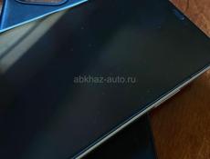 Продаю айфон 12 нету царапины стекло защитное одетая чехол в подарок 128 гигабайт АКБ 100%