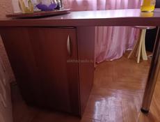 Холодильник со столиком