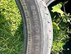 245/40 r 19 2 шины ,275/35 r 19одна шина 